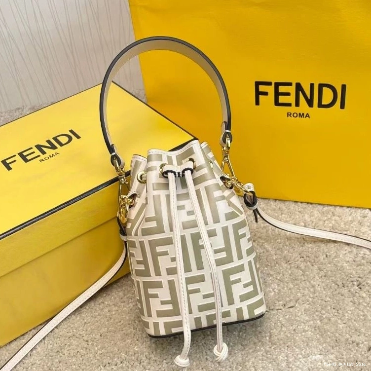 Affordable Leather Motif Calf Bag In Fendi Mon White Bucket Tresor Mini FF 0729